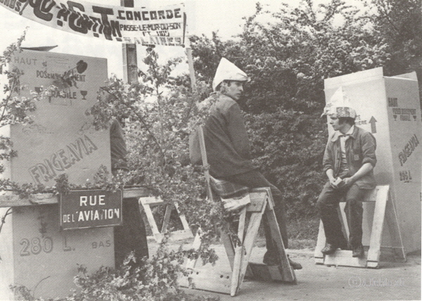 F68b-2workers-5_14Nantes1.jpg